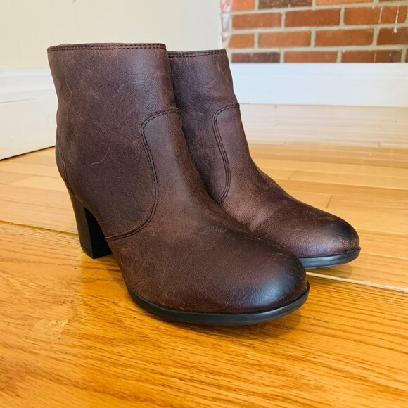 Women's ROCKPORT Brown Leather Zip Up Ankle Boots Booties Size 9 M - Picture 1 of 16